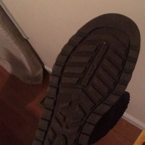 Sketchers sweater boots